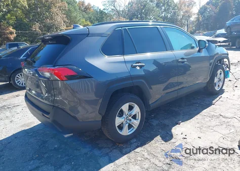 2021 Toyota Rav4 Xle z USA, uszkodzony, nr VIN 2T3W1RFV8MW118054